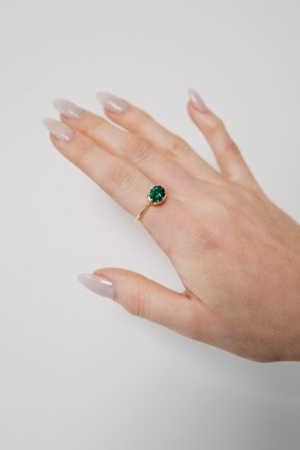 Oval Emerald Ring